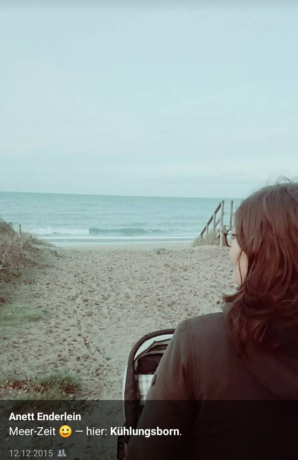 Rückblick Dezember 2015: Anett mit Kinderwagen am Strand in Kühlungsborn