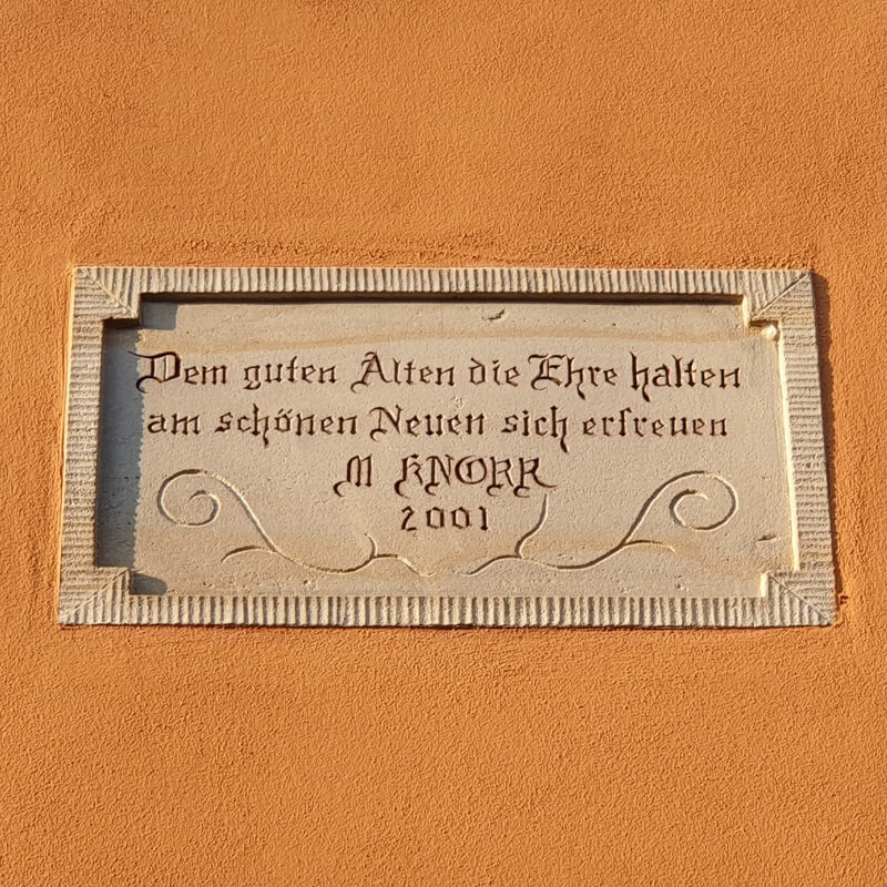 Zitat von M. Knorr 2001: Dem guten Alten die Ehre halten, am schönen Neuen sich erfreuen.